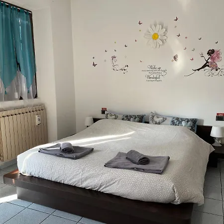 Casa Vacanze Il Cortile Da Manu, Maggy&hope كومو