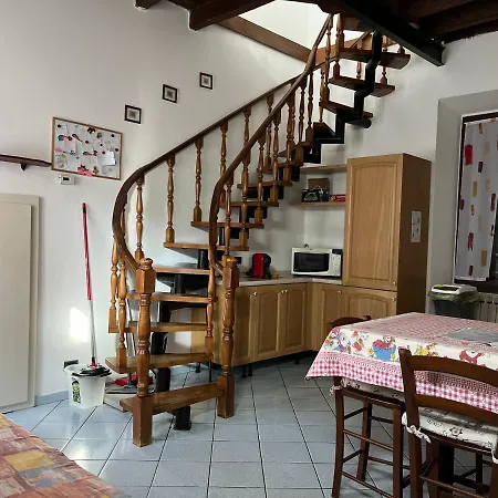 Holiday home Casa Vacanze Il Cortile Da Manu, Maggy&hope